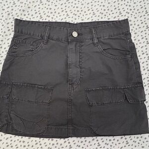 Grey cargo skirt